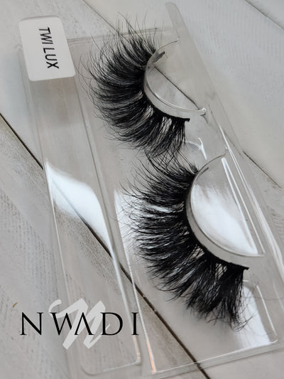 TWI Lux Eyelashes