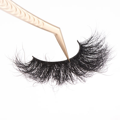 DAT CALI GIRL EYELASHES