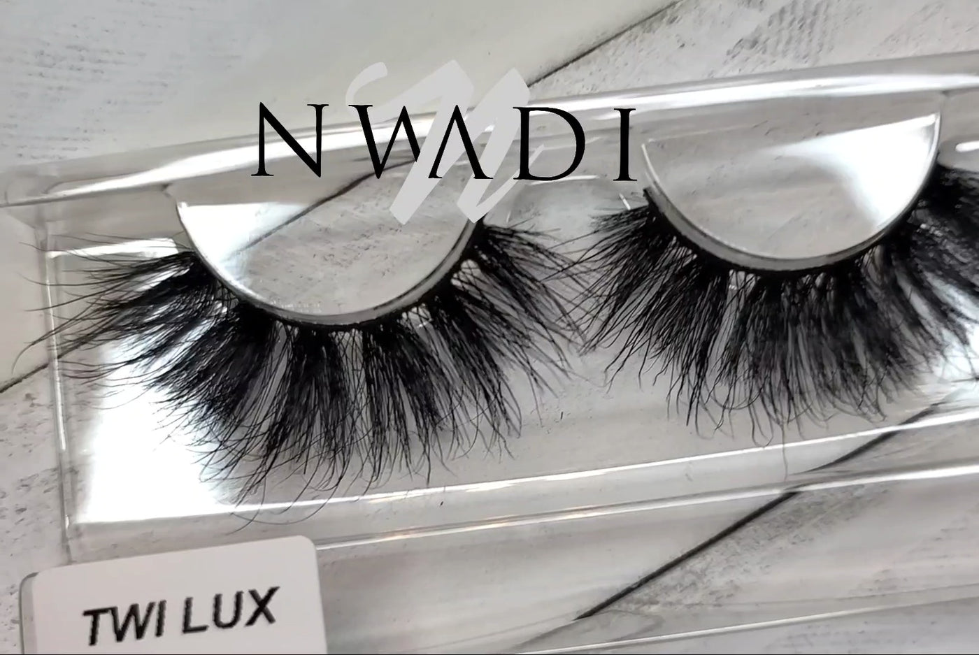 TWI Lux Eyelashes